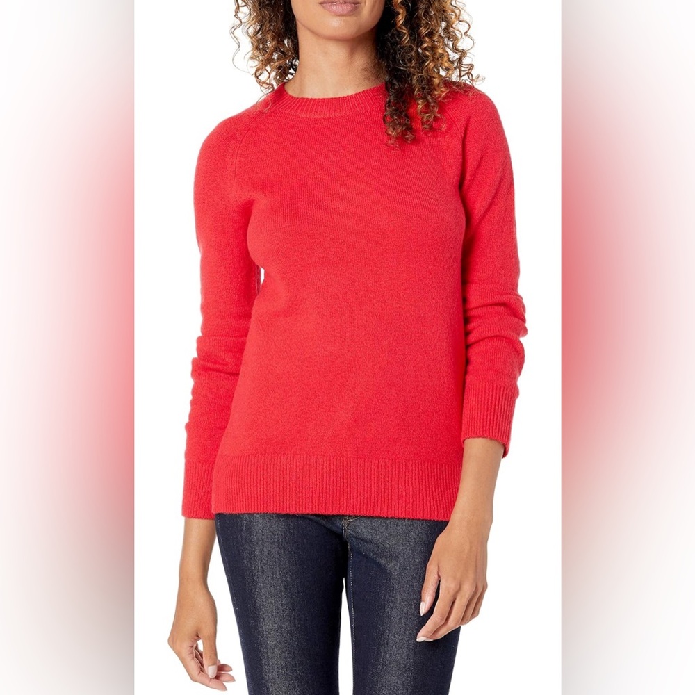 Amazon Essentials Women's Classic-Fit Soft Touch Long-Sleeve Crewneck Sweater